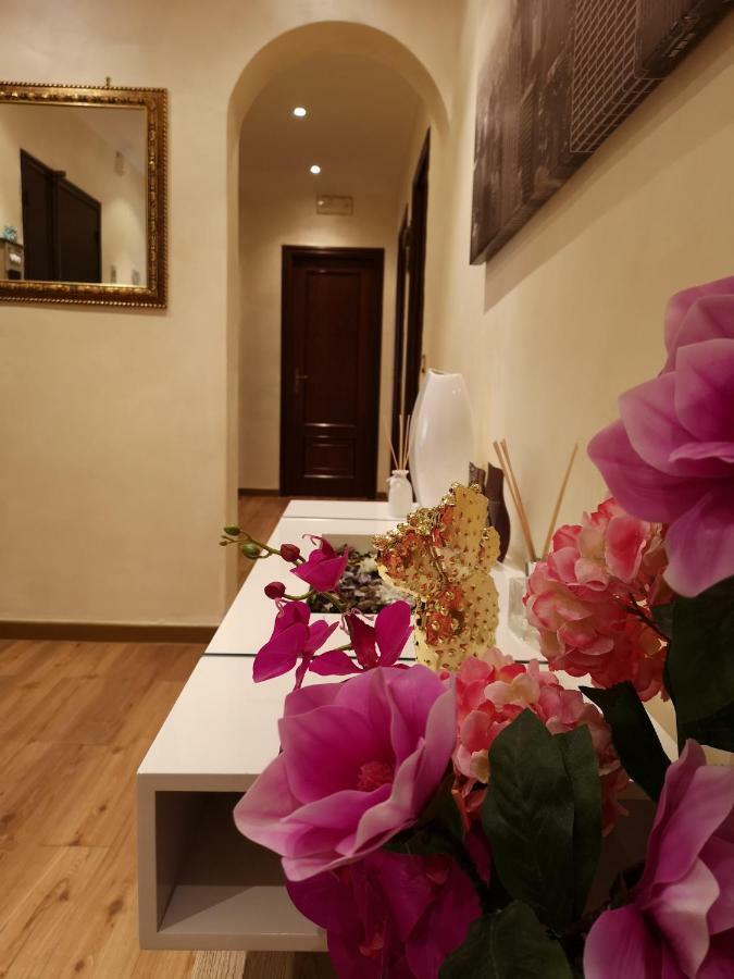 La Casa Della Sposa Apartment Trani Luaran gambar