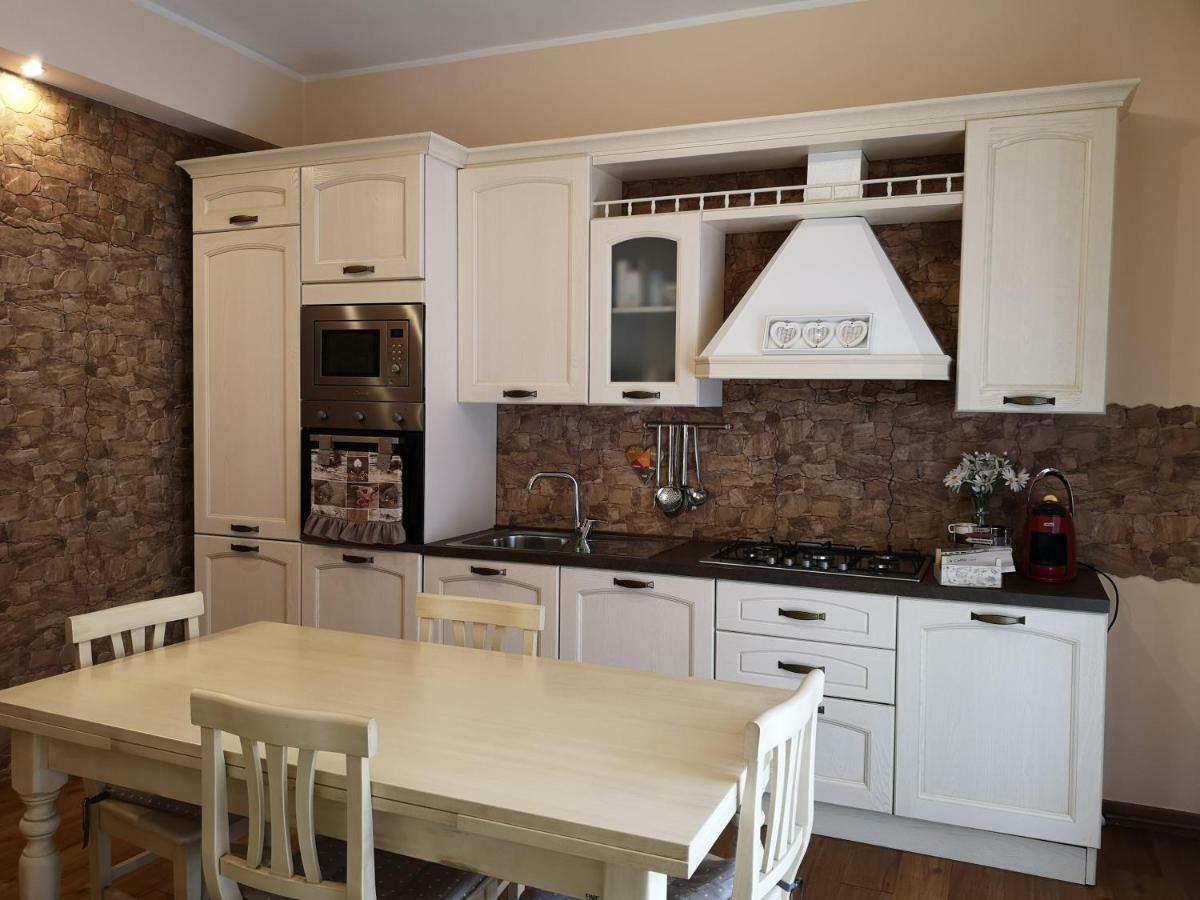 La Casa Della Sposa Apartment Trani Luaran gambar